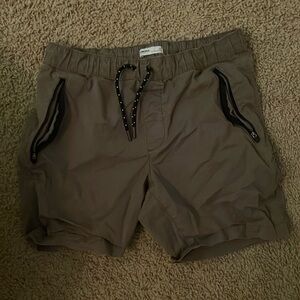 Khaki H&M shorts #khakishorts